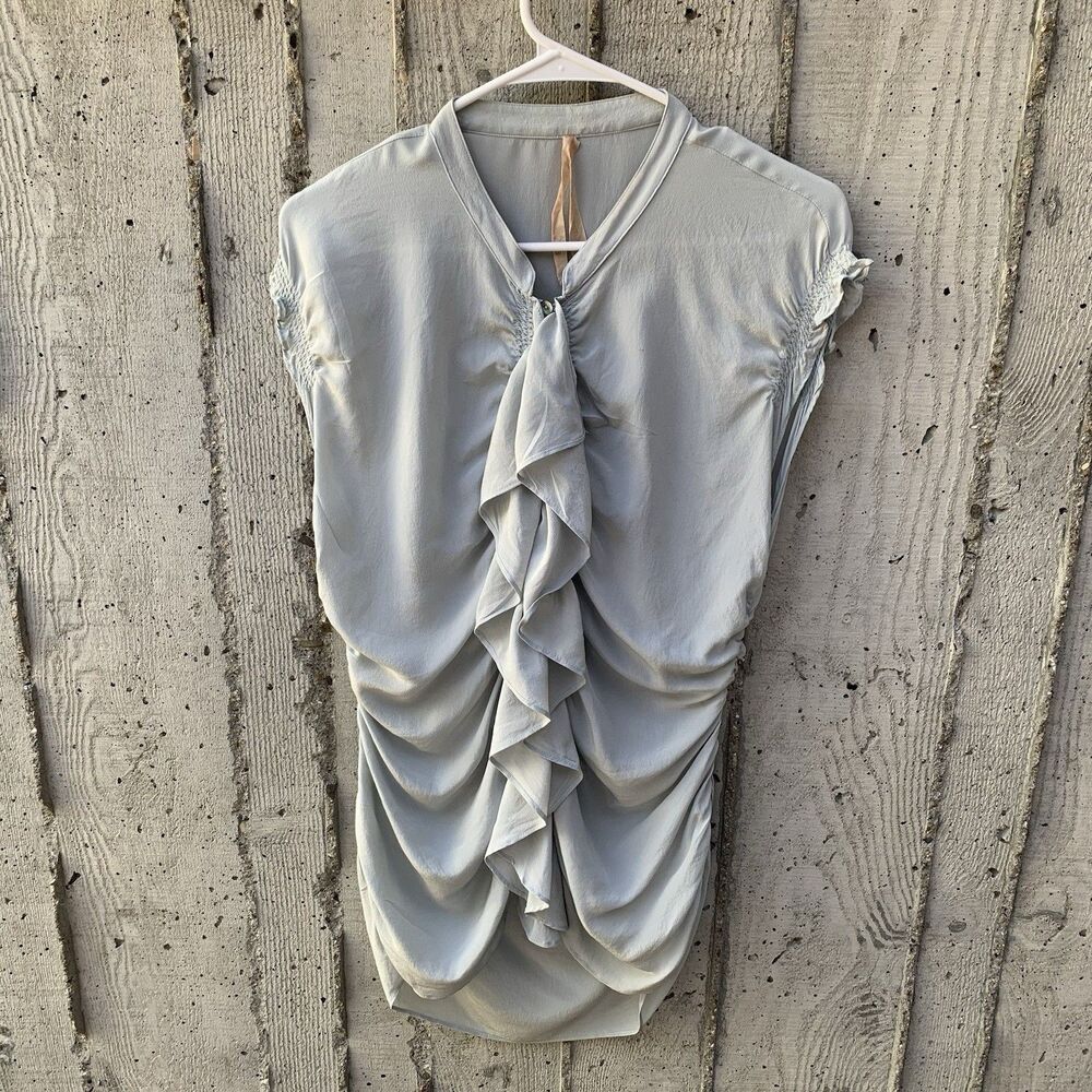 Bailey 44 100% Silk Top Sz 10 Light Blue Grey Ruffle Ruche Button Front Romantic